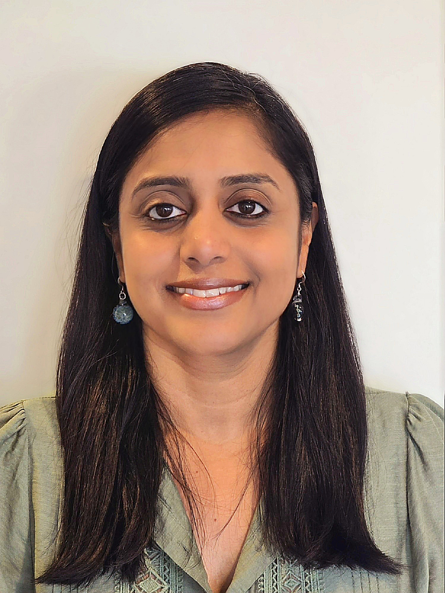 Dr Thareshnee Govender